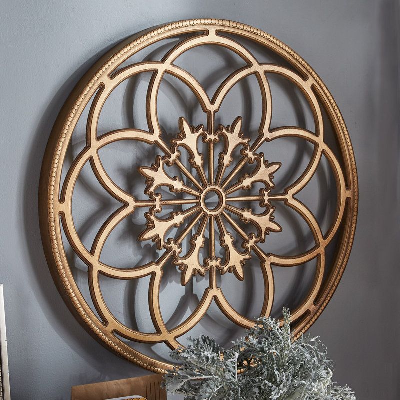 Kate and Laurel Kate and Laurel Ondelette Round Medallion Wood Wall